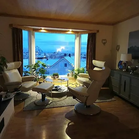 Sentral Og Hyggelig Bolig Lägenhet Svolvær